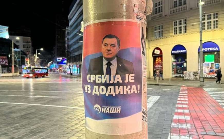 U Beogradu oblijepljeni plakati podrške Miloradu Dodiku 