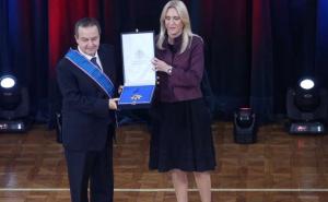 Cvijanović odlikovala Dačića: Umjesto 'Hristos se rodi', rekao 'RS se rodi'