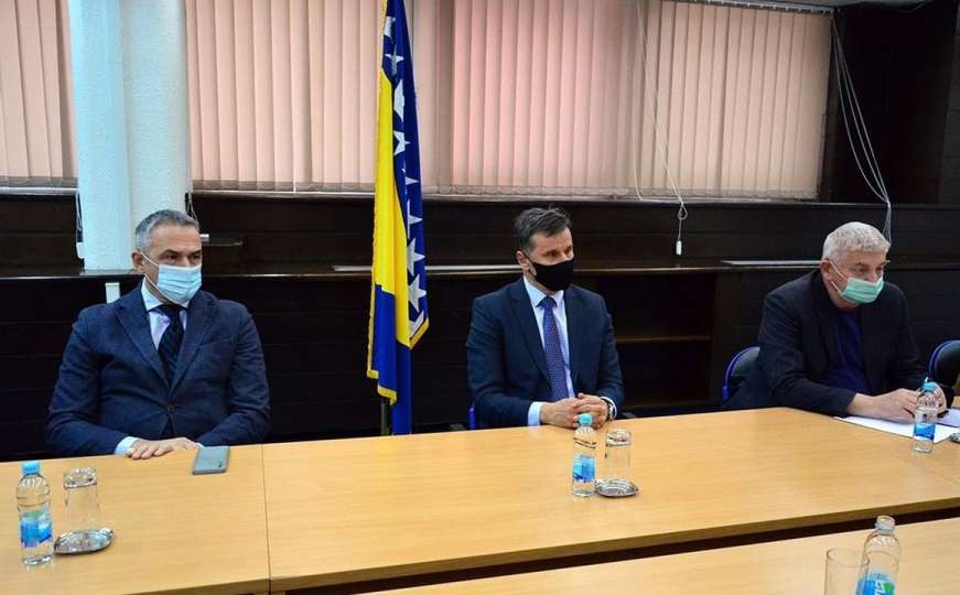 Novalić sazvao sastanak: Razgovarano o izgradnji autoceste Tuzla-Brčko-Orašje