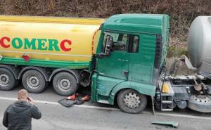 Sudar cisterni u BiH: Nafta se izlijevala u jezero