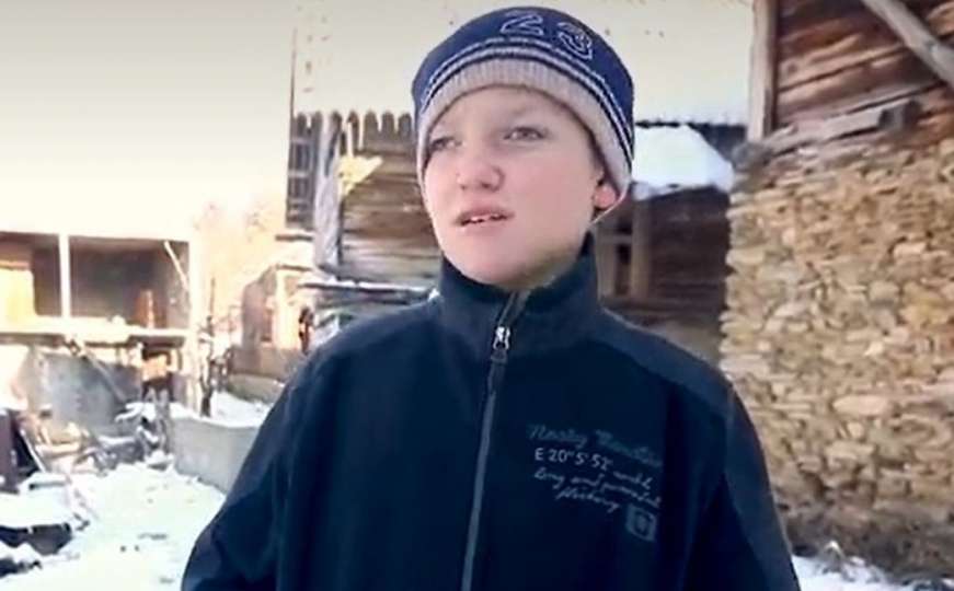 Ibrahim (13): Volio bih imati traktor da vučem drva, ovako mi se ruke smrznu 