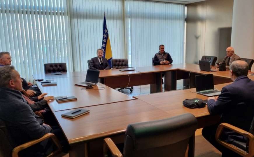 Izetbegović se sastao s bh. generalima: Stavljamo se na raspolaganje institucijama BiH