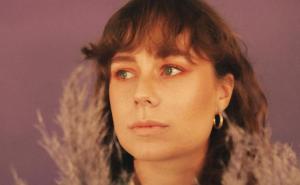 Julie Ellinor - Mislead