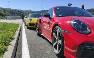 Slučaj u Hercegovini: Vozi Porsche, a hapse ga zbog krađe