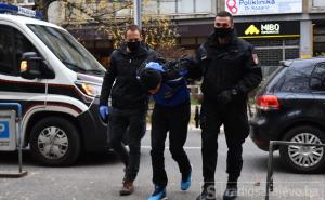 Nasred ulice u BiH sjekirom udario čovjeka, pa pobjegao: Policija ga uhvatila