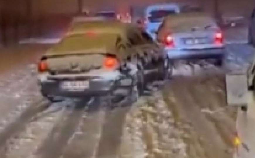 Haos u Turskoj zbog snijega: Najmanje troje poginulih u saobraćajnoj nesreći