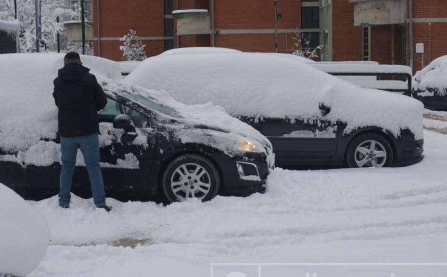 Kako brže ugrijati motor vozila zimi: Evo šta ne smijete nikako uraditi