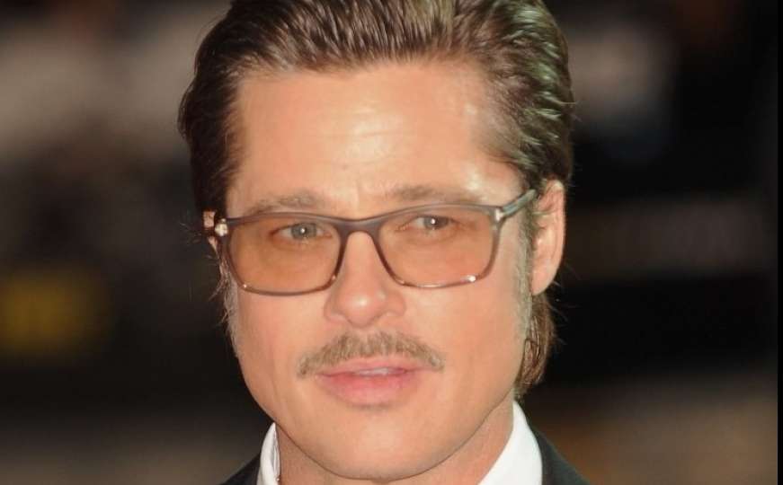 Ko je nova djevojka Brad Pitta: Sušta suprotnost Angeline Jolie