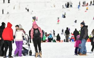 Sunce izmamilo građane na olimpijsku ljepoticu: Na Bjelašnici se tražilo mjesto više