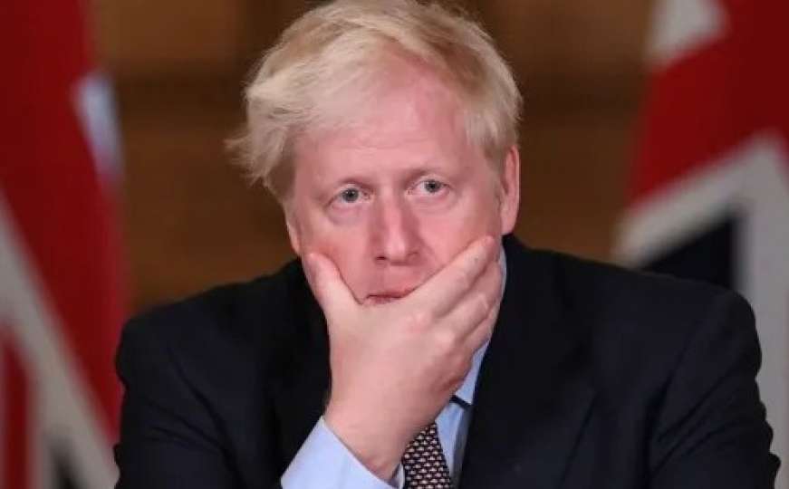 Četiri saradnika Borisa Johnsona podnijela ostavke