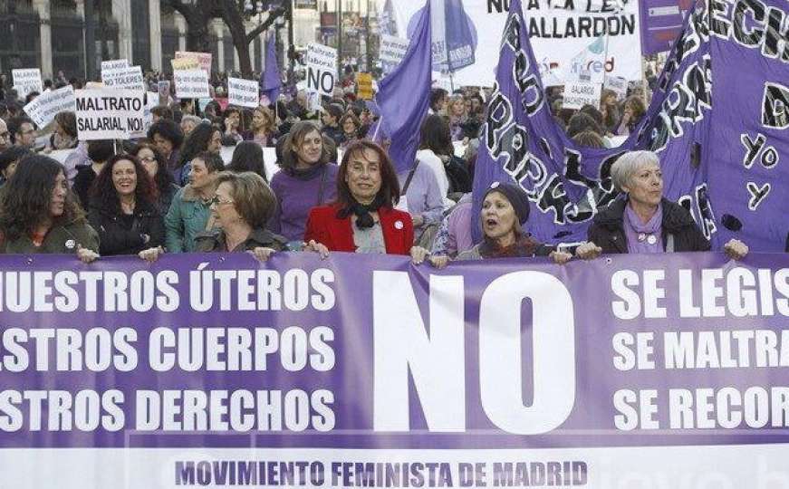 Španija donosi zakon - protestanti koji mole pred bolnicama za abortus mogu u zatvor