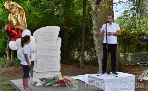 Šest godina traganja za istinom: Polaganje cvijeća kod "Ranjenog kamena"