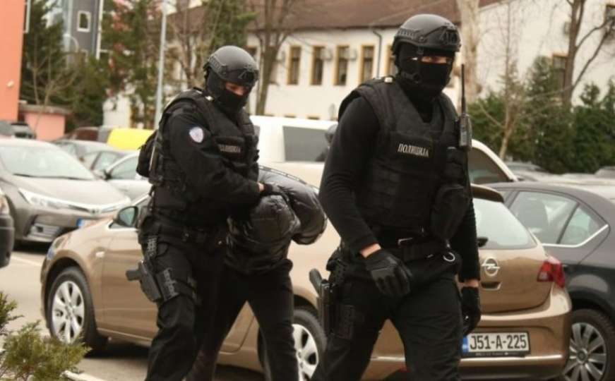 Jutarnja policijska akcija u BiH: Uhapšene dvije osobe zbog kokaina i marihuane