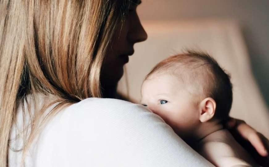 Potvrđeno: Počela isplata porodiljskih naknada od skoro 1.000 KM