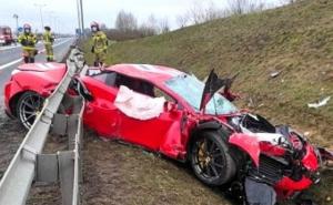 U sekundi nestalo 300.000 eura: Uništio Ferrari i čudom preživio