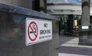 Odgođena rasprava o zakonu o zabrani pušenja na javnom mjestu 