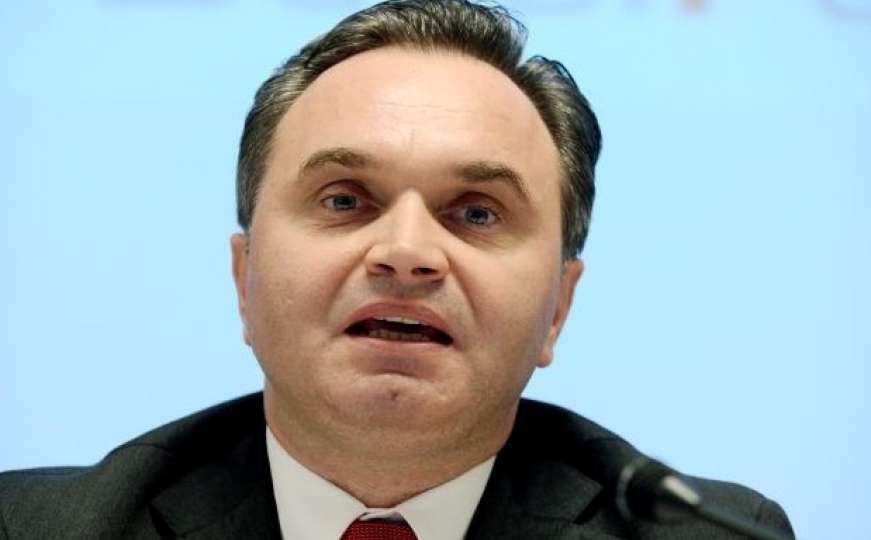 Bećirović: Evropsko vijeće ne može ignorirati zahtjev EP da se uvedu sankcije Dodiku