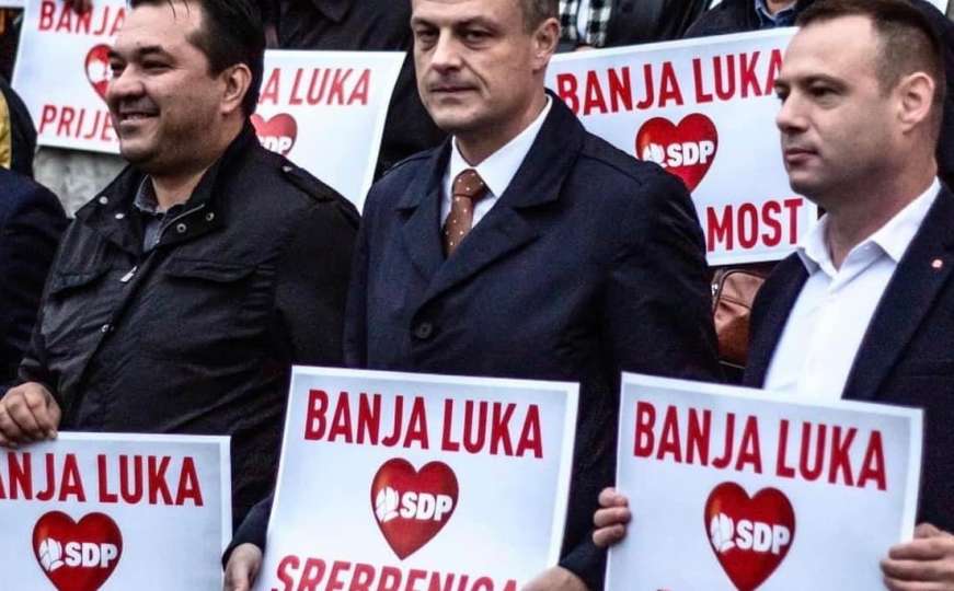 Mijatović objavio simboličnu sliku iz 2020. godine: Bez mandata, ali čuvate obraz