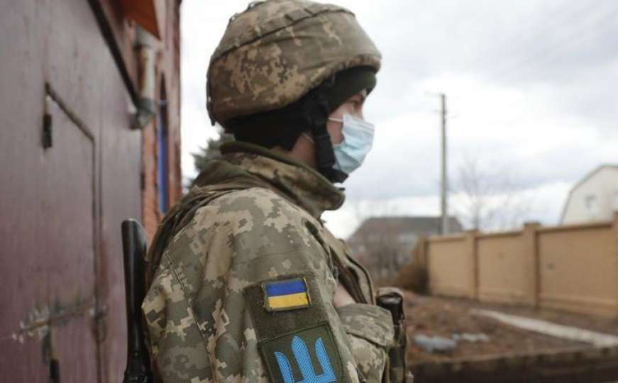 Ukrajinski pobunjenici tvrde da su u granatiranju stradala dva civila 