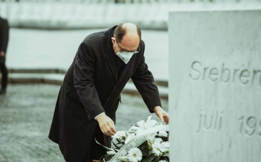 Schmidt odao počast žrtvama srebreničkog genocida