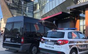 Provalio u Audi Q7 u tržnom centru u Sarajevu, pronađen provalnički alat