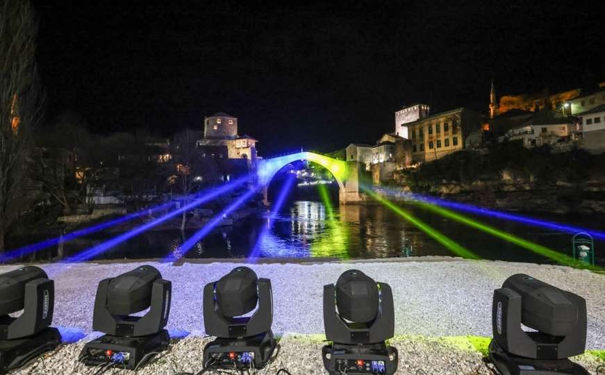 Podrška iz Mostara: Stari most u bojama zastave Ukrajine