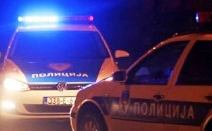 Teška nesreća u BiH: Poginuo u slijetanju teretnog vozila 
