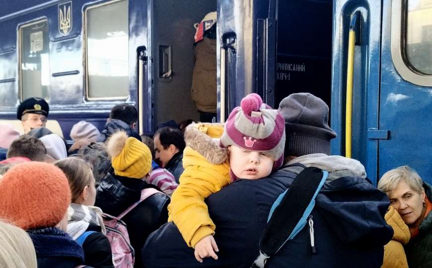 Dvije države omogućile besplatan prijevoz vozom za Ukrajince