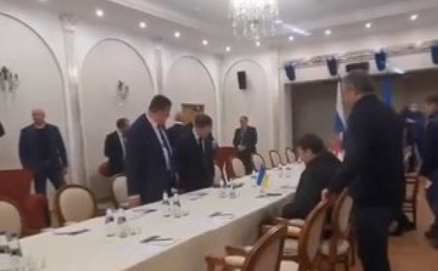 Zvanično su počeli pregovori Ukrajine i Rusije, pogledajte prvi snimak