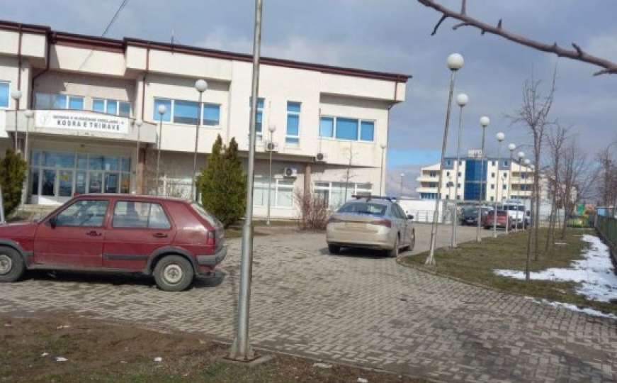 Užas u Prištini: Dječak na smrt izboden nožem ispred škole
