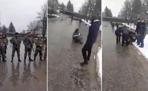 Uznemirujući snimci iz Ukrajine, CNN tvrdi: Ruska vojska puca u civile