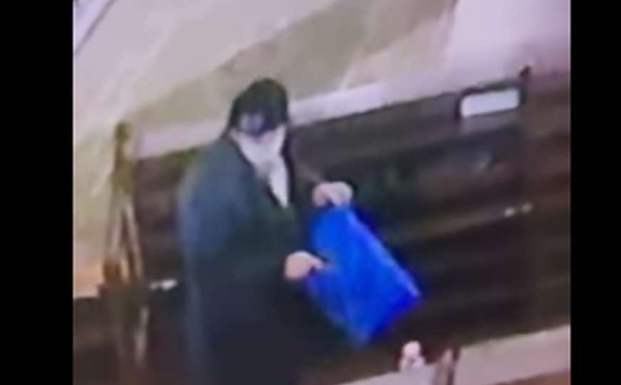 Prepoznajete li lopova: Muškarac krao obuću ispred sarajevske džamije
