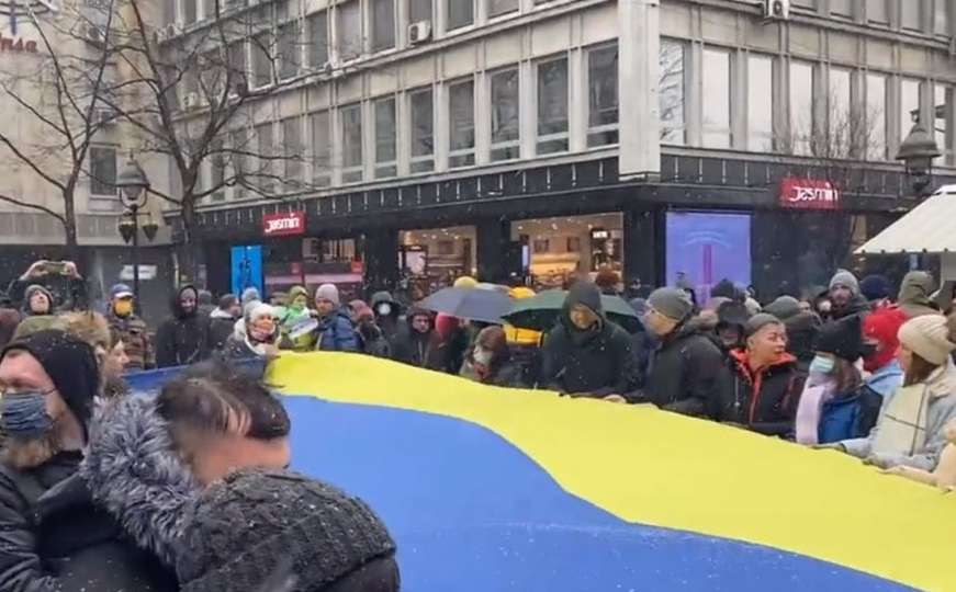 U Beogradu protesti za Ukrajinu: "Putine, Hitleru, sloboda Ukrajini"