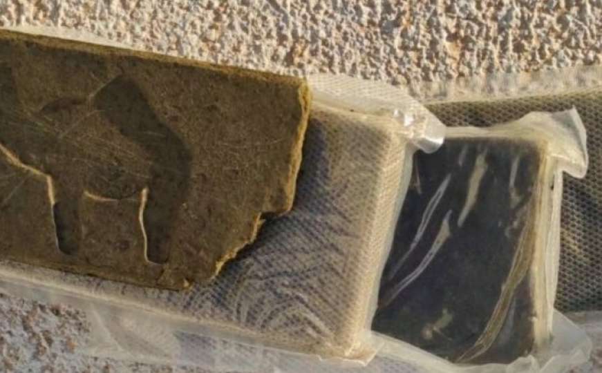 Pronađeno skoro 800 grama hašiša u bh. gradu: Kome je pripadala droga?