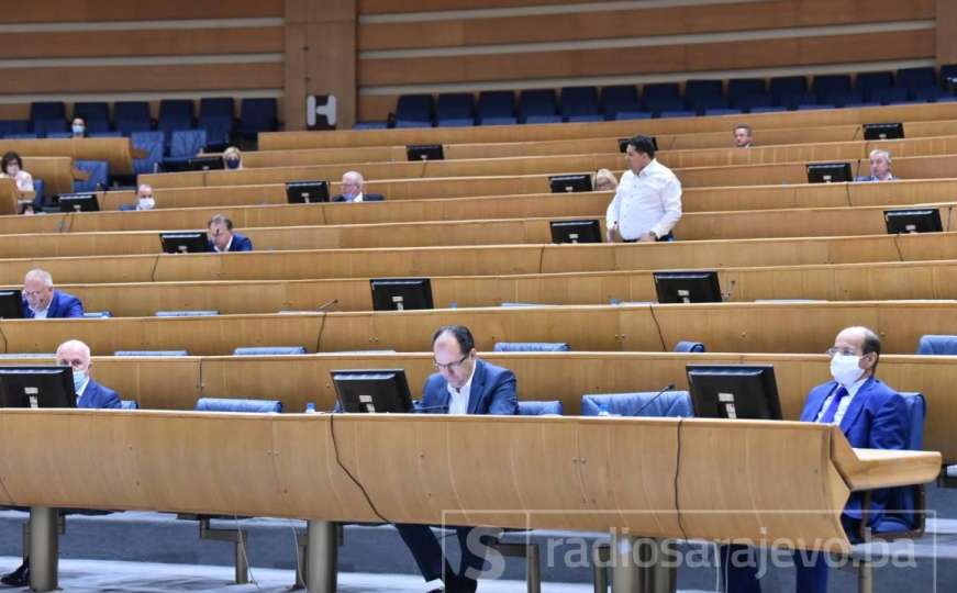 U parlamentu BiH ponovo rasprava o genocidu: "Ovaj zakonski tekst je uvreda za žertve"