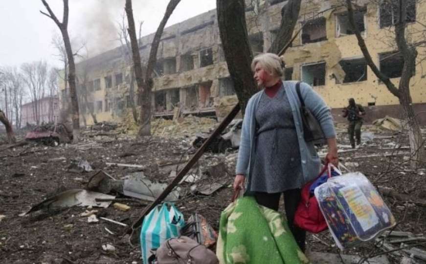Objavljene snimke bombardovanog porodilišta i dječje bolnice u Mariupolju
