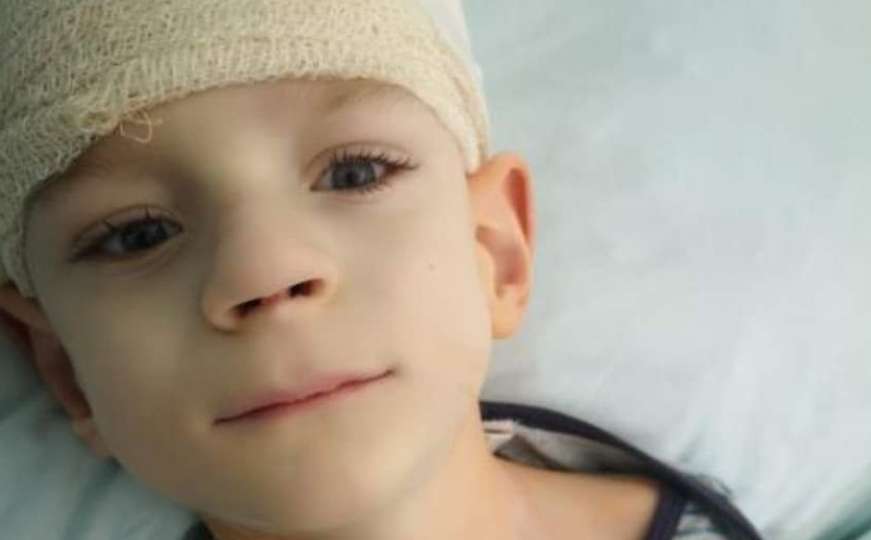 Riad (6) treba našu pomoć: Pokrenut apel za pomoć hrabrom dječaku iz Sarajeva