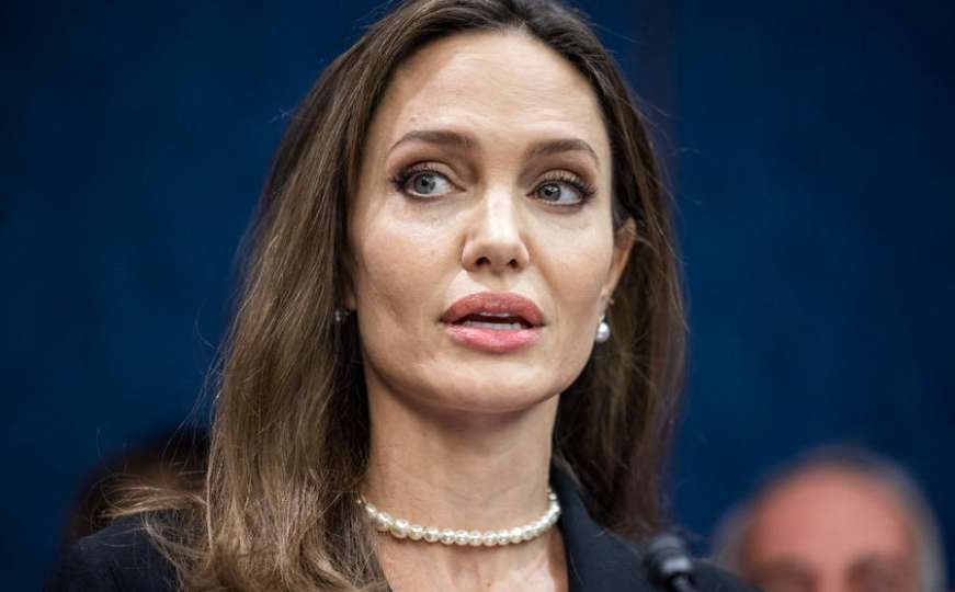  Jolie: Molim se za ljude u Ukrajini. Sve izbjeglice zaslužuju jednak tretman i prava