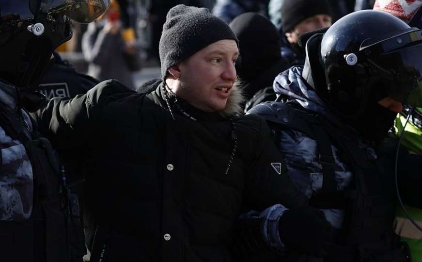 Potresna ispovijest Ruskinje uhapšene na antiratnom protestu u Moskvi