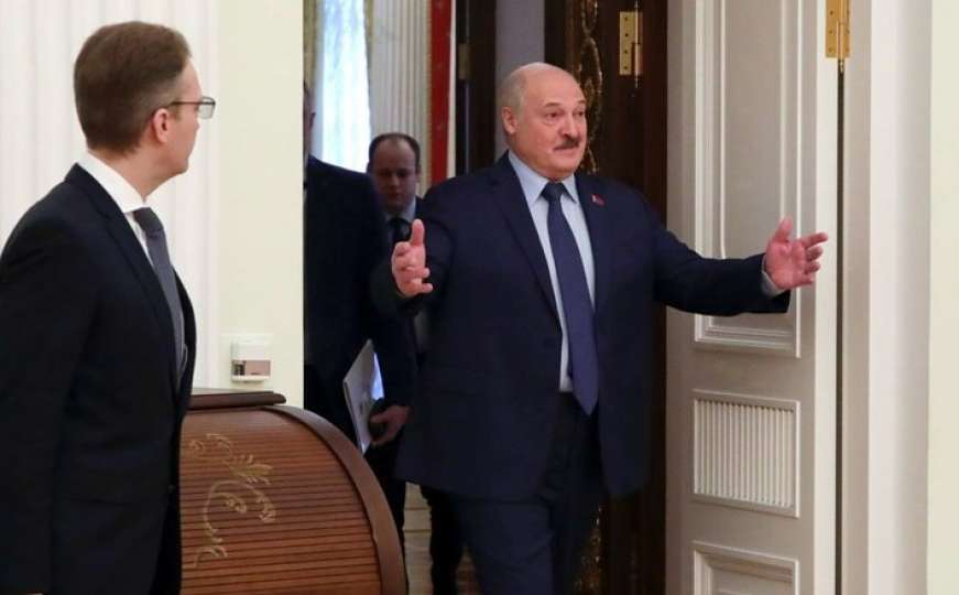 Sastanak o kojem se priča: Pogledajte kako je Lukašenko ušao u Putinov ured
