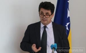 Senadin Lavić: Populistička mitomanija, ratovi i vazali