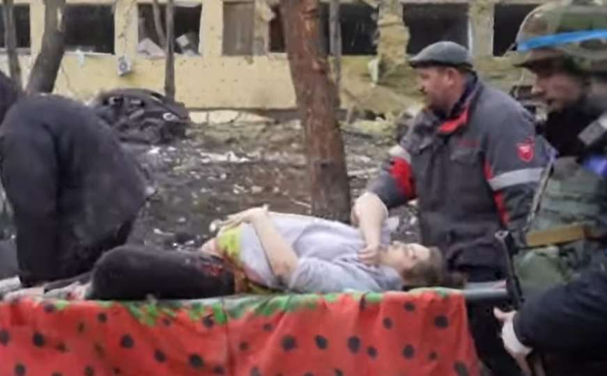 Preminuli trudnica i beba iz bombardovane bolnice u Mariupolju