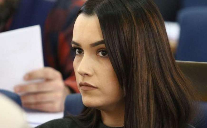 Arijana Memić prozvala Sabinu Sarajliju na Skupštini KS 