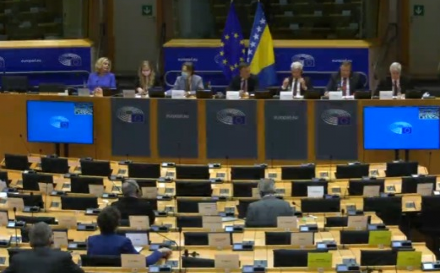 Jasne poruke Dodiku: "U Evropi nema mjesta za negatore genocida"