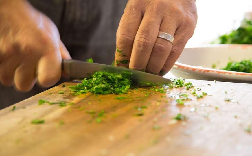 Znate li očistiti dasku za sjecanje mesa i povrća: Ovo je 7 pravila