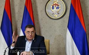 Dodik pojasnio razloge bahatog ponašanja pa dodatno vrijeđao novinare 