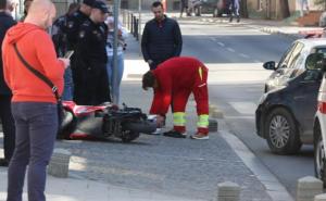 Nesreća u Sarajevu: Pao motociklista, policija i Hitna pomoć na terenu