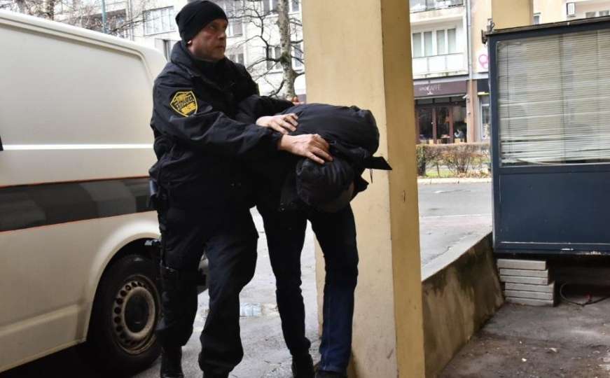 Hapšenja u Sarajevu: Privedeni bjegunac, kradljivica i nasilnik