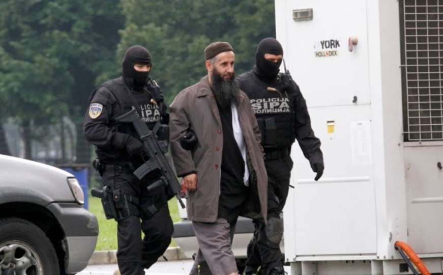 Zbog podrške Bilalu Bosniću kažnjen policijski službenik 