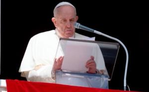 Papa Franjo: Rat u Ukrajini je barbarski čin pun svetogrđa 